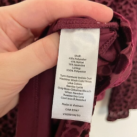 TALBOTS Burnout Flounce Sleeve Top Burgundy Maroon Cheetah Leopard 3/4 Sleeve L - Picture 9 of 12